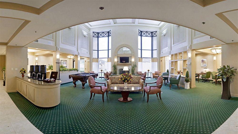 Courtyard Boston Raynham Hotel Kültér fotó